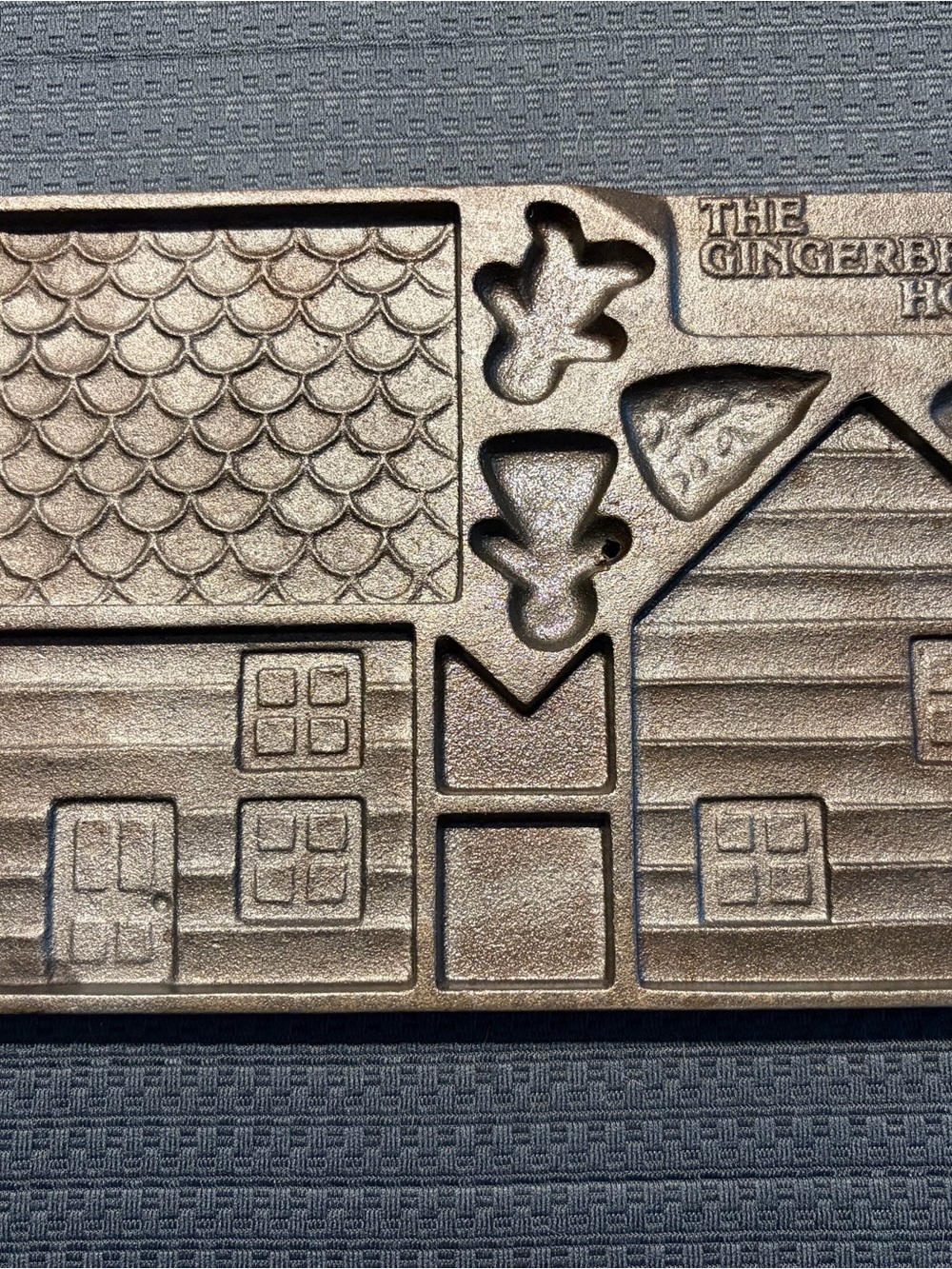 Nonstick Metal Baking Mold - Bronze